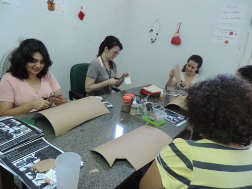Servidores e servidoras do Incaper participam de oficina de artesanato