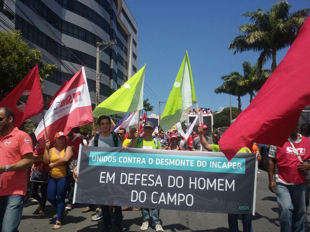 Servidores vão às ruas contra a PEC 55, nesta sexta-feira, 25